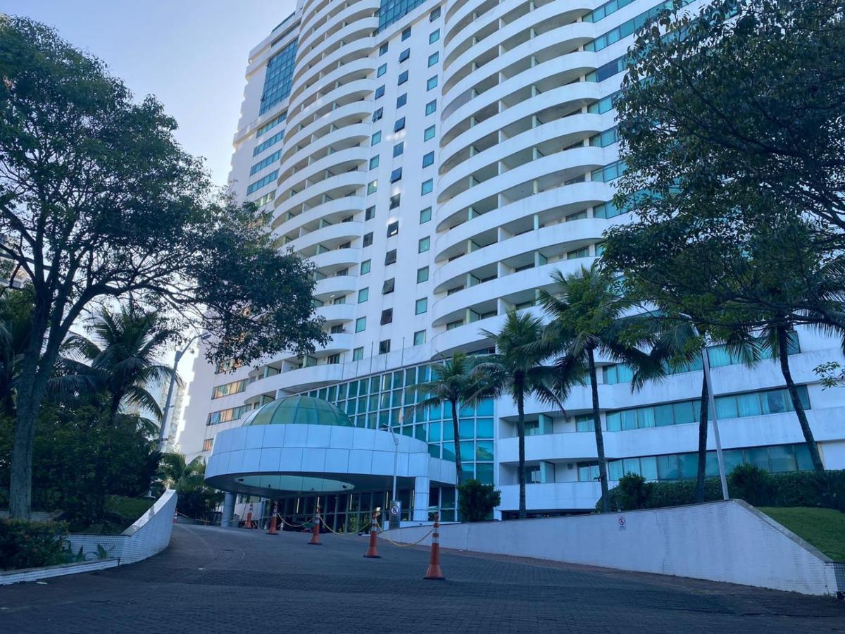 Flat Barra Com Piscina - 19072 *
